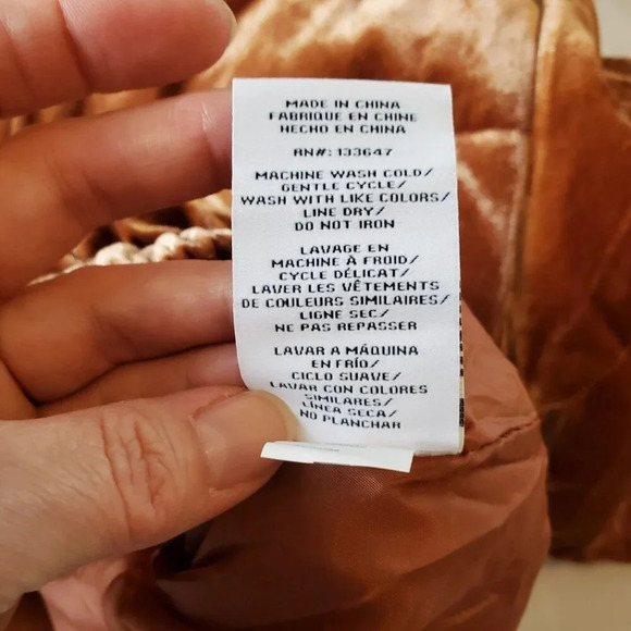 Celebrity Pink Crop Velvet Puffer Coat Jacket Carmel Black Womens Junior XL - Picture 13 of 13